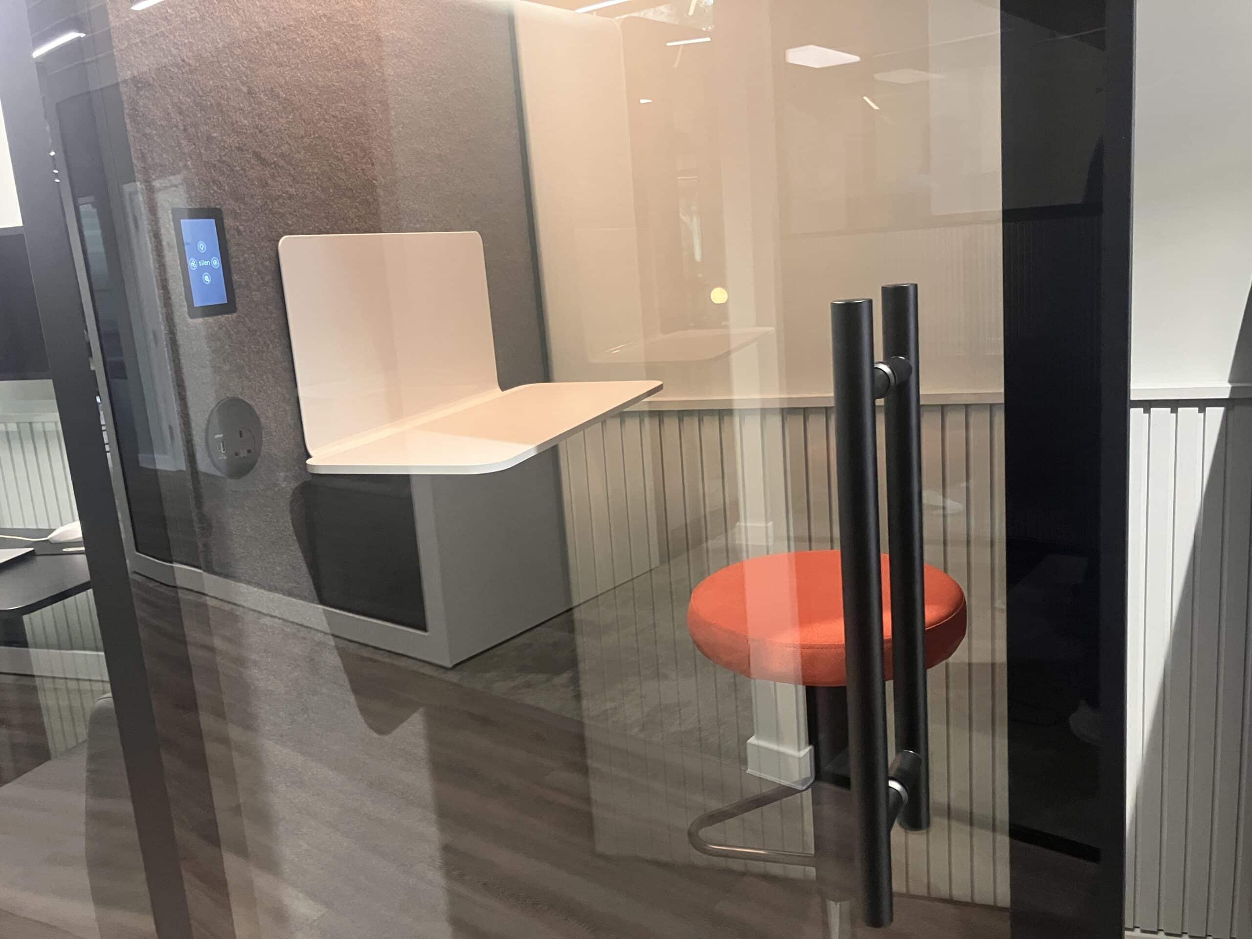 Silen ChatBox Single Outlet